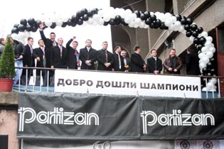 partizan_docek (1)